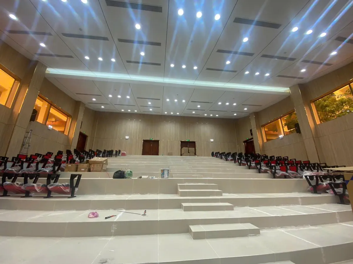 Công trình hội trường thi công ốp tường và trần tiêu âm bởi Gỗ Việt